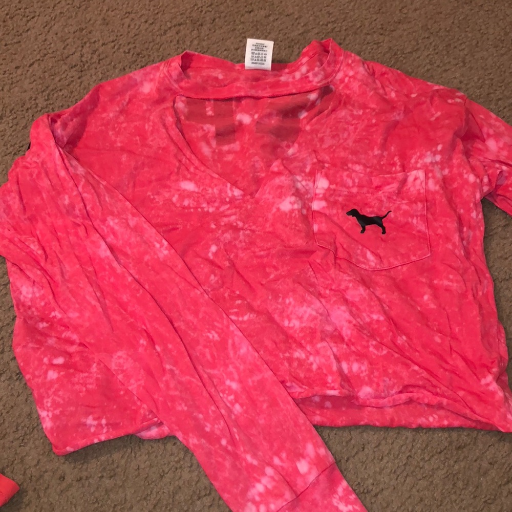 VS PINK LONG SLEEVE CROP TOP